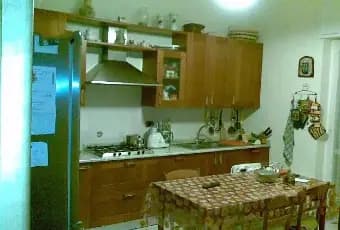 Rexer-Asti-Ampio-bilocale-CUCINA