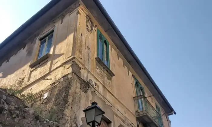 Rexer-Solofra-Palazzo-Stabile-via-Francesco-Guarino-Solofra-Esterno-fabbricato