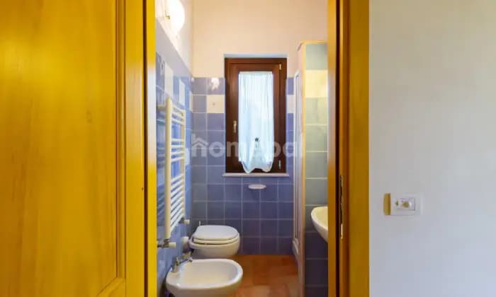 Rexer-Valentano-MAGNIFICO-CASALE-RISTRUTTURATO-CON-ANNESSI-AGRICOLI-CAMERA-DA-LETTO-CON-BAGNO