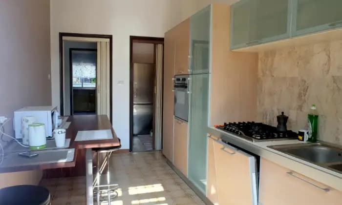 Rexer-Torino-AFFITTO-quadrilocale-via-Luigi-Galvani-Torino-m-camere-da-letto-CUCINA