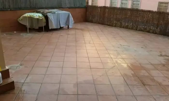 Rexer-Napoli-Trilocale-con-terrazzo-a-livello-TERRAZZO