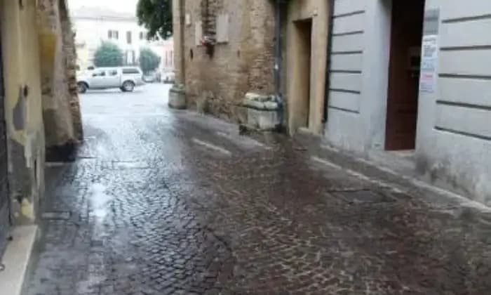 Rexer-Atri-Locale-in-vendita-ALTRO