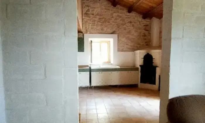 Rexer-Chiaramonte-Gulfi-Casa-indipendente-in-vendita-CUCINA