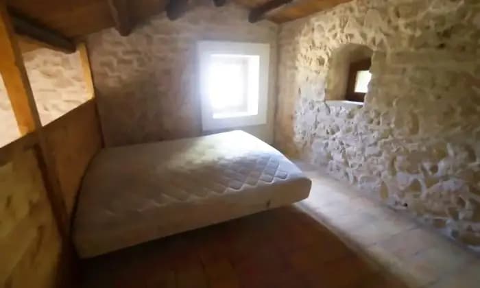 Rexer-Chiaramonte-Gulfi-Casa-indipendente-in-vendita-CAMERA-DA-LETTO