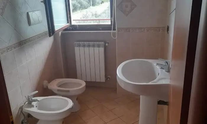 Rexer-San-Vito-Chietino-Quadrilocale-classe-B-con-bagni-in-parco-privato-San-Vito-Chietino-BAGNO