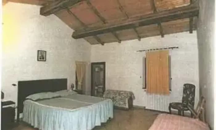 Rexer-Gualdo-Tadino-Casale-in-Localit-Morano-Osteria-a-Gualdo-Tadino-PG-CAMERA-DA-LETTO