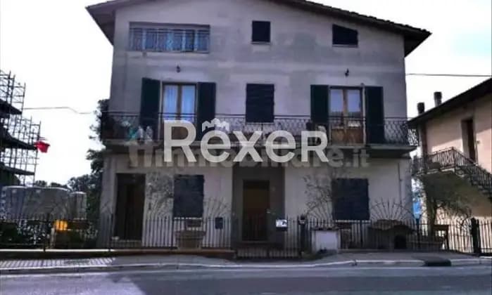 Rexer-Torrita-di-Siena-Deliziosa-porzione-di-villa-Giardino