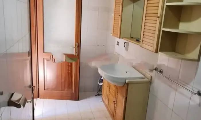 Rexer-Rocca-dEvandro-Vendesi-villa-in-unifamiliare-via-Forcella-a-Rocca-dEvandro-Bagno