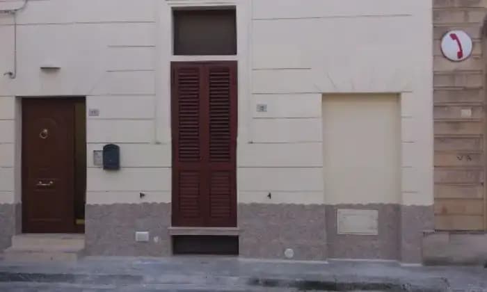 Rexer-Cannole-Vendesi-Casa-climatizzata-a-Cannole-LE-Prospetto-facciata-esterna