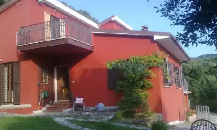 Rexer-Montorio-Romano-Villa-in-vendita-in-via-dei-Villini-Montorio-Romano-Giardino