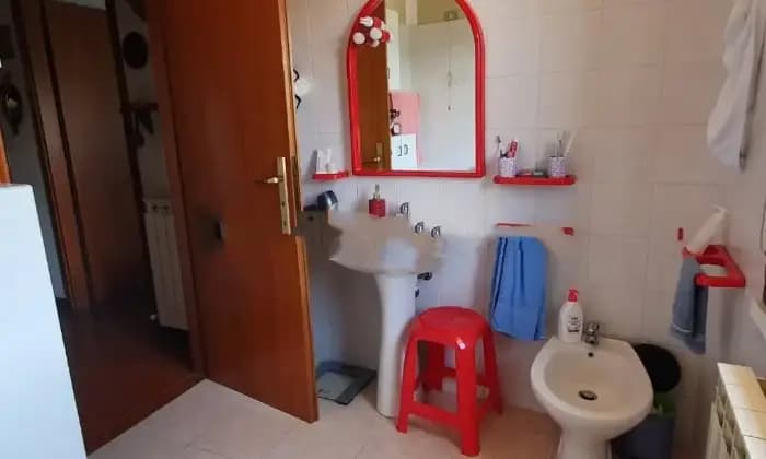 Rexer-Bibbiena-Vendesi-appartamento-in-Via-MTimossi-a-Bibbiena-Bagno