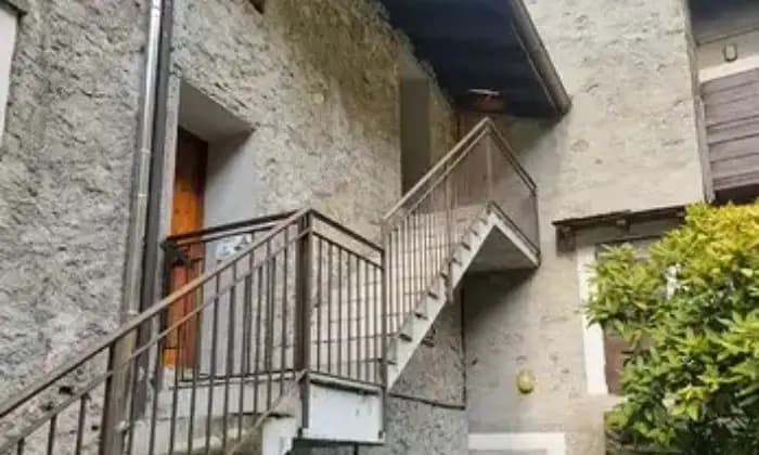 Rexer-Civo-Rustico-con-terreno-provincia-di-Sondrio-in-vendita-Terrazzo