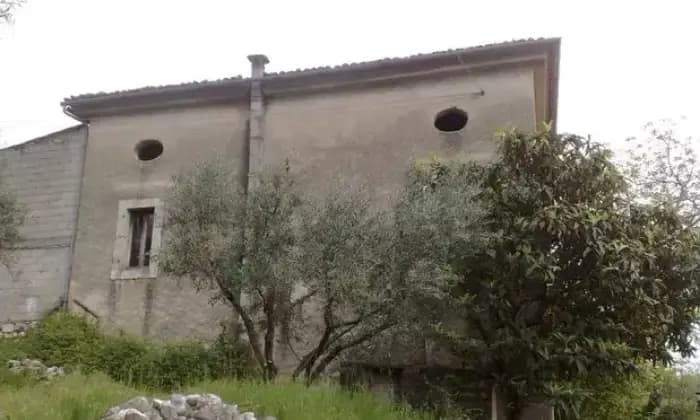 Rexer-San-Donato-Val-di-Comino-Vendesi-immobile-a-San-Donato-Val-di-Comino-Giardino