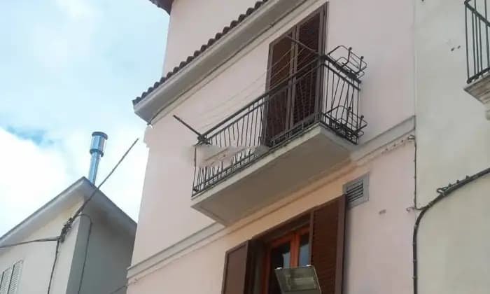 Rexer-Fara-San-Martino-Vendesi-appartamento-via-Casimiro-Gentile-Fara-San-Martino-Balcone