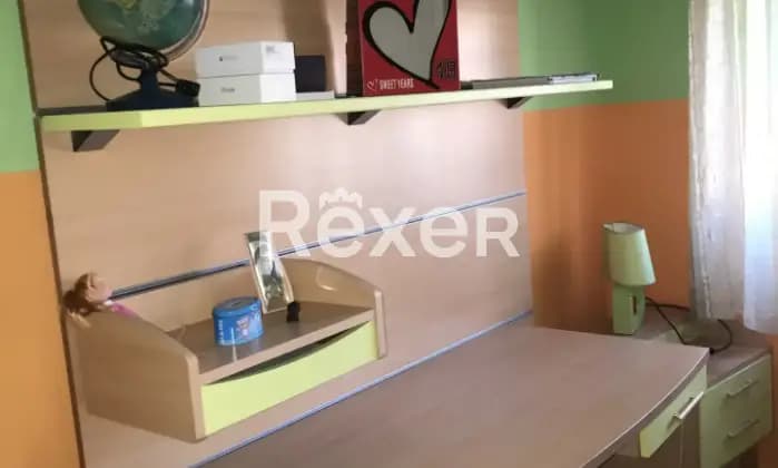 Rexer-Grotte-Appartamento-in-ottime-condizioni-con-balconivendo-senza-mobili-Altro