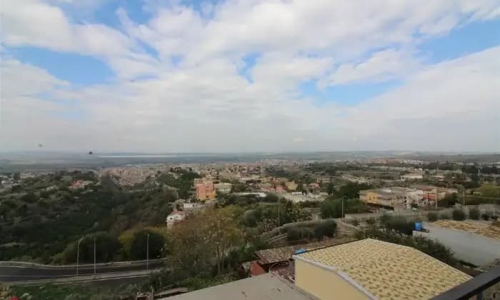 Rexer-Carlentini-Appartamento-con-vista-panoramica-luminosissimo-su-due-lati-Terrazzo