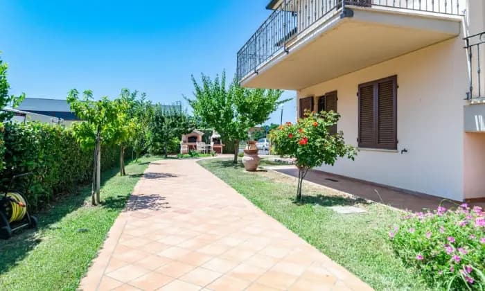 Rexer-Campiglia-Marittima-Villa-singola-con-ampio-giardino-in-zona-centrale-residenziale-GIARDINO