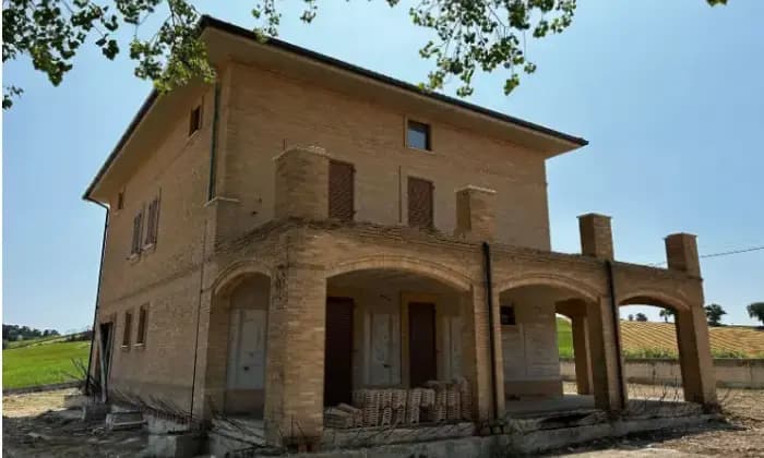 Rexer-Montecassiano-Villa-in-vendita-in-localit-Vissani-a-Montecassiano-Terrazzo