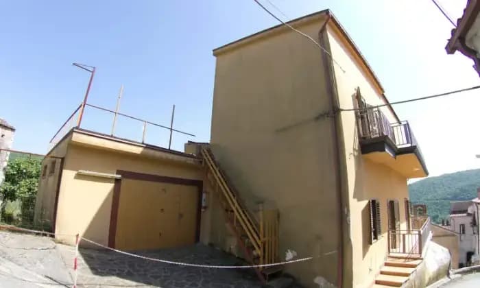 Rexer-Filignano-Casa-di-paese-in-vendita-in-via-Collemacchia-Filignano-Terrazzo