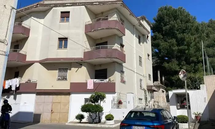 Rexer-Montescaglioso-Appartamento-in-vendita-in-via-Guido-Rossa-a-Montescaglioso-Giardino