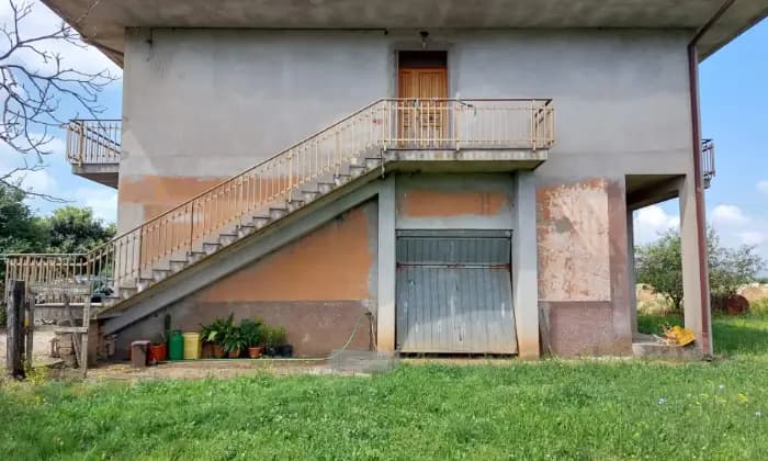 Rexer-Priverno-Casa-in-vendita-in-via-Fontana-Vecchia-a-Priverno-Giardino