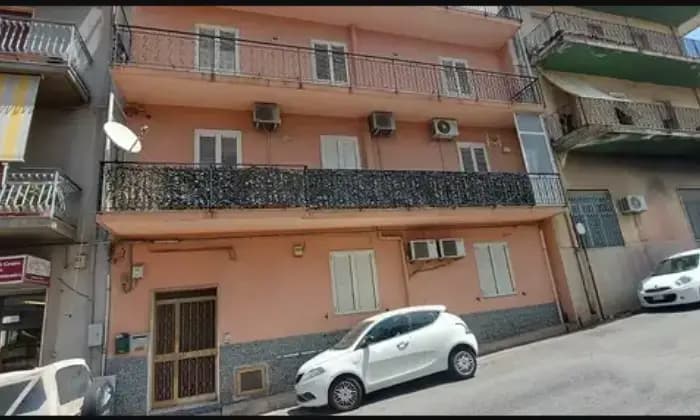 Rexer-Reggio-di-Calabria-Appartamento-in-vendita-in-zona-Condera-a-Reggio-di-Calabria-Garage