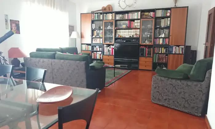 Rexer-Castrolibero-Luminoso-e-ampio-appartamento-Salone
