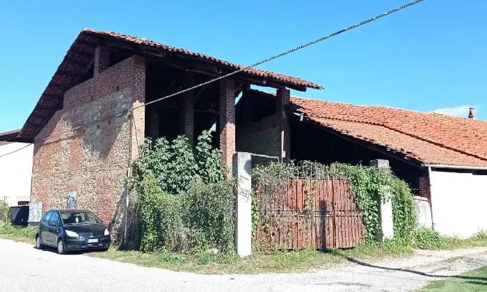 Rexer-Rivara-Rustico-in-vendita-in-via-Barbania-Borgata-Ponte-Rivara-Giardino
