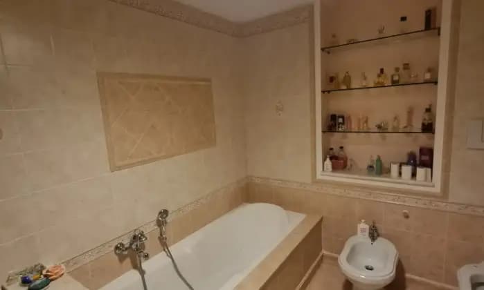 Rexer-Strongoli-Vendesi-villa-con-panorama-mozzafiato-Bagno