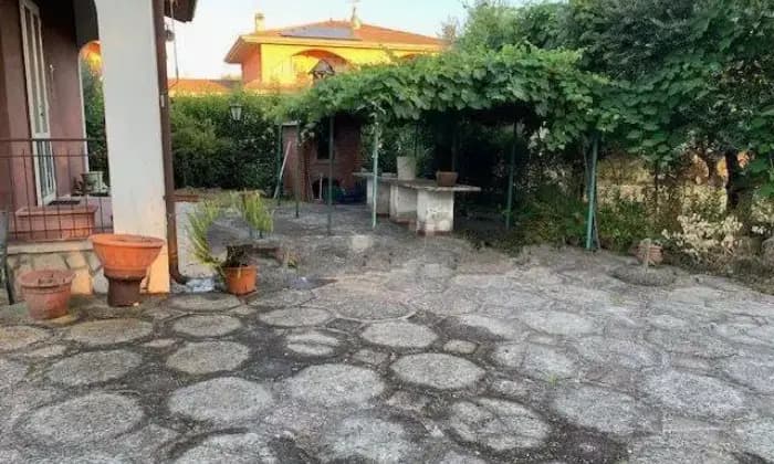 Rexer-Latina-Villa-unifamiliare-via-Corioli-Montello-Ferriere-Latina-Giardino