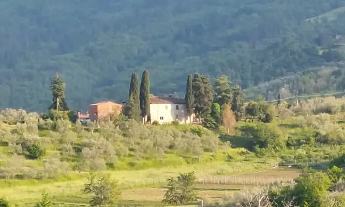 Rexer-Cavriglia-Rustico-Casale-in-Vendita-in-Montegonzi-Terrazzo