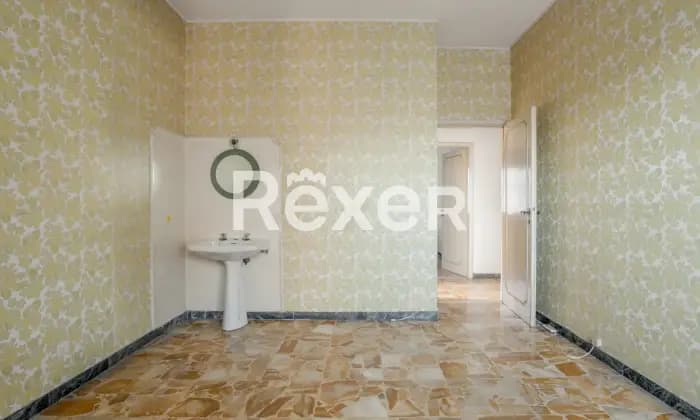 Rexer-Lucca-Lucca-ampio-e-luminoso-appartamento-in-zona-signorile-CAMERA-DA-LETTO
