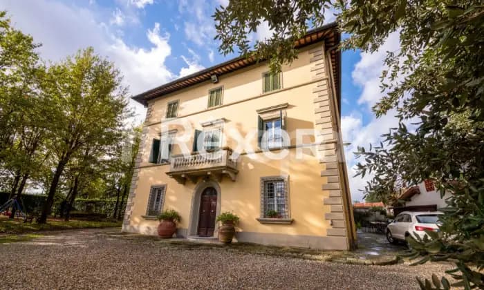 Rexer-Fucecchio-Splendida-villa-dal-fascino-storico-e-comfort-moderno-ESTERNO