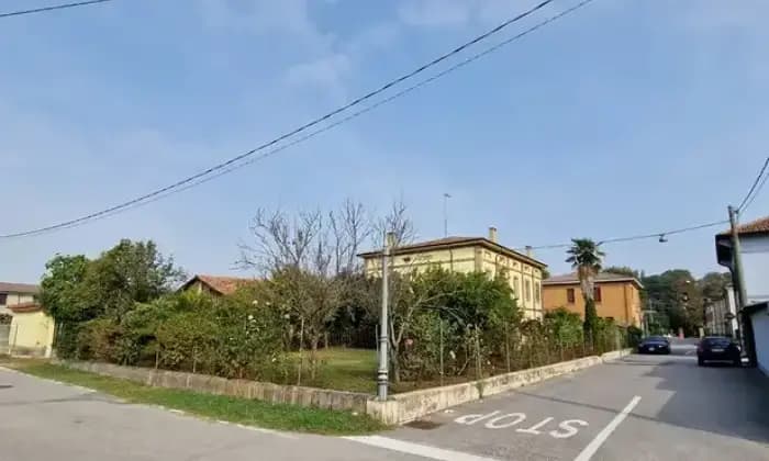 Rexer-Castellucchio-Villa-indipendente-a-Castellucchio-MN-Terrazzo
