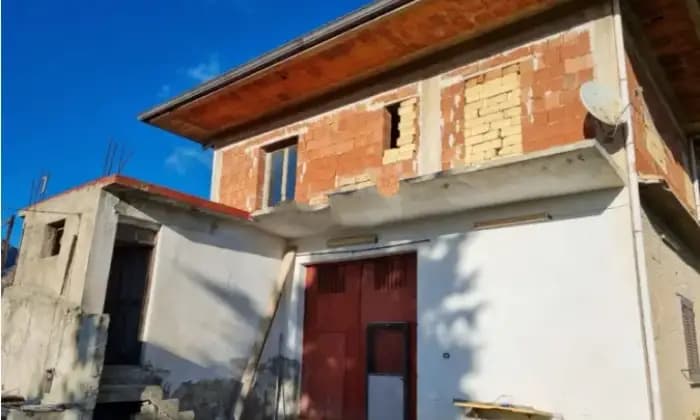 Rexer-San-Cipirello-Propriet-rustica-in-vendita-in-via-Mortilli-Garage