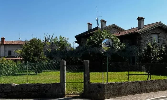 Rexer-Povoletto-Vendesi-casa-indipendente-in-Via-Ippolito-NievoRavosa-MagredisPovoletto-Giardino