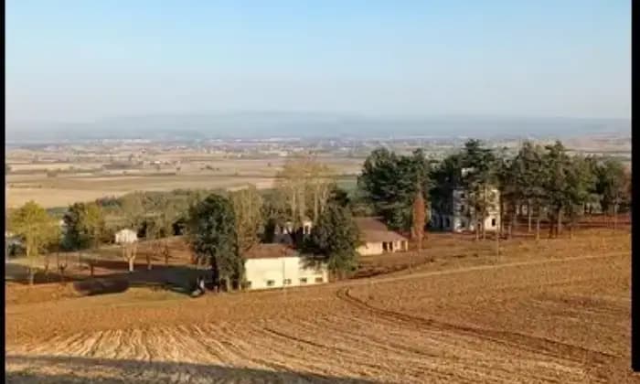Rexer-Montecastello-Vendesi-villa-in-Frazione-San-Zeno-a-MONTECASTELLO-AL-Terrazzo