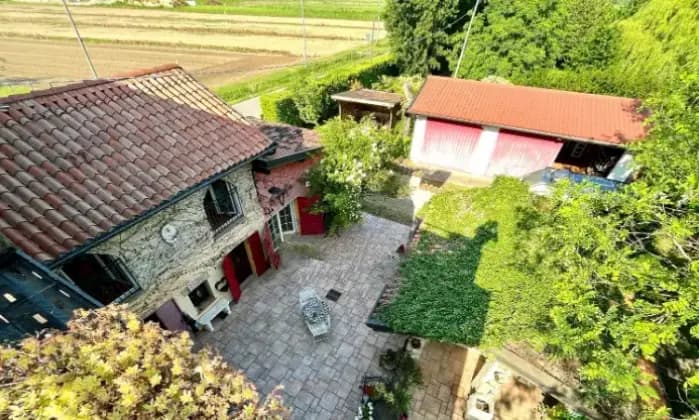 Rexer-Salgareda-Villa-in-vendita-in-via-Risorgimento-Campodipietra-Giardino