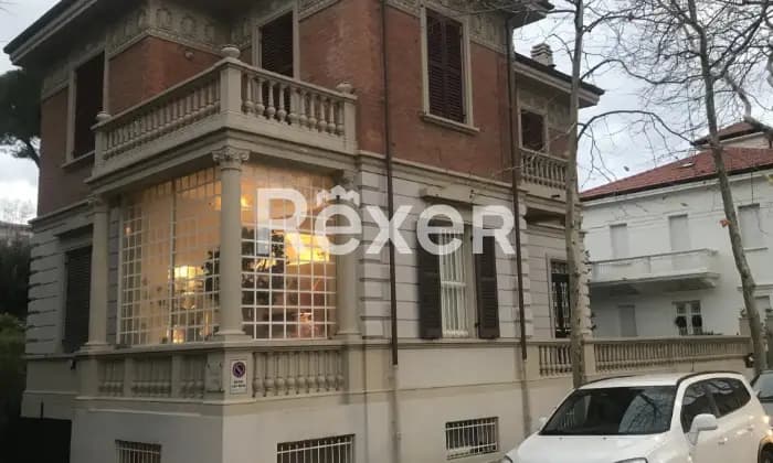 Rexer-Pesaro-Pesaro-porzione-di-villa-storica-in-vendita-Garage