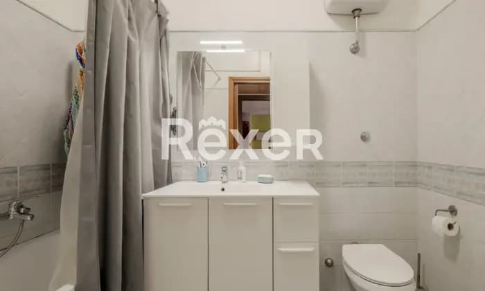 Rexer-Roma-Appartamento-luminoso-con-terrazzo-BAGNO