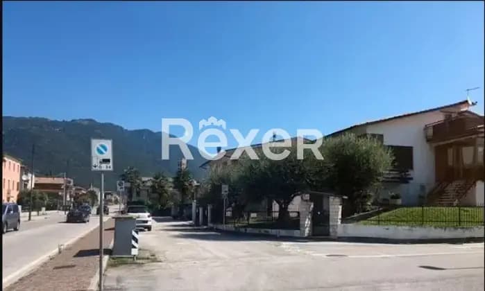 Rexer-Romano-dEzzelino-Vendesi-villa-in-Via-Roma-a-ROMANO-DEZZELINO-VI-Terrazzo