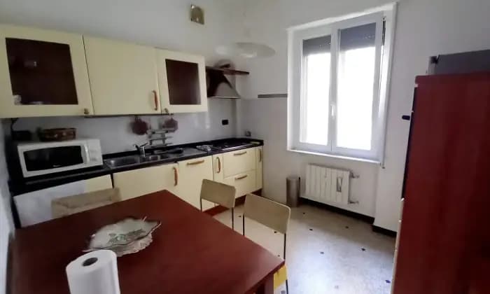 Rexer-Genova-A-Pegli-vendo-piano-terra-appartamento-indipendente-elegantemente-ristrutturato-Cucina