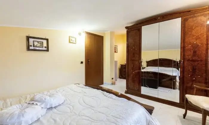 Rexer-SantAngelo-Romano-Vendo-splendido-appartamento-bilivello-quadrilocale-CameraDaLetto