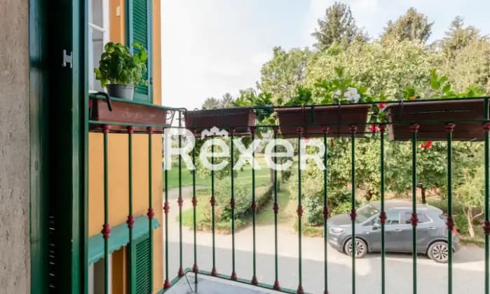Rexer-Carnate-Dimora-storica-divisa-in-due-unit-immobiliari-indipendenti-di-e-mq-con-giardino-e-box-auto-Terrazzo