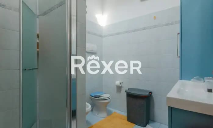 Rexer-Carnate-Dimora-storica-divisa-in-due-unit-immobiliari-indipendenti-di-e-mq-con-giardino-e-box-auto-Bagno