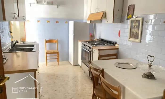 Rexer-Bari-Corso-Italia-Appartamento-da-ristrutturare-mq-Cucina