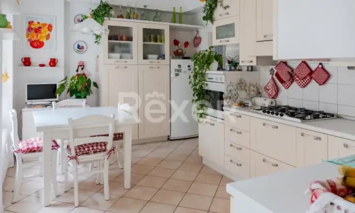 Rexer-Vicenza-NUDA-PROPRIETA-appartamento-a-Porta-Castello-Cucina