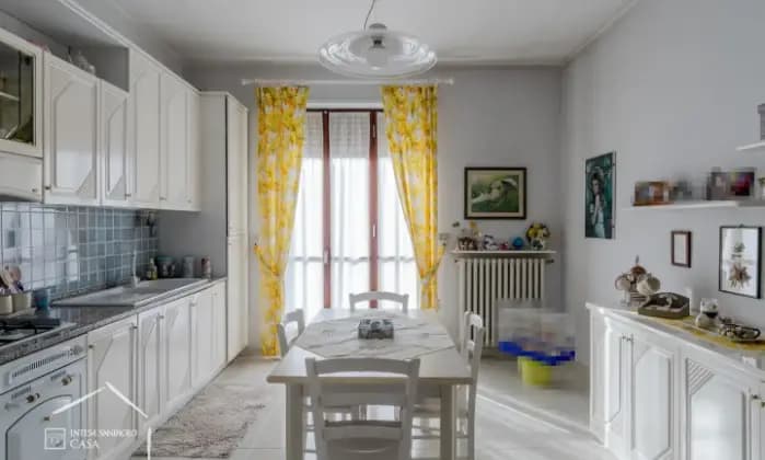 Rexer-Nichelino-Casa-indipendente-composta-da-tre-appartamenti-oltre-al-cortile-privato-e-due-box-auto-Cucina