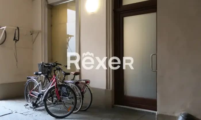 Rexer-TORINO-Torino-Via-Mazzini-Negozio-con-vetrina-e-locale-cantinato-Altro