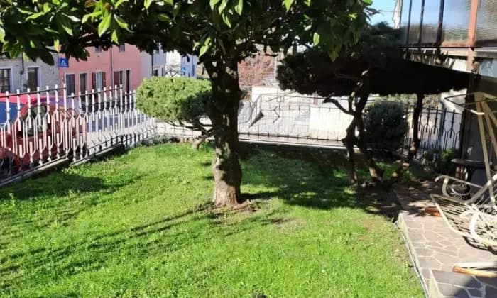 Rexer-Sarezzano-Appartamento-in-vendita-in-via-Roma-Centro-Sarezzano-Giardino